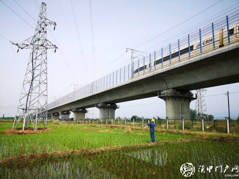 國(guó)網(wǎng)漢中供電公司多舉措迎峰度夏保障漢中居民用電