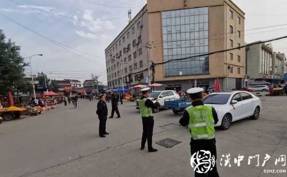 交警一大隊(duì)聯(lián)合多部門開(kāi)展農(nóng)村道路交通秩序整治行動(dòng)