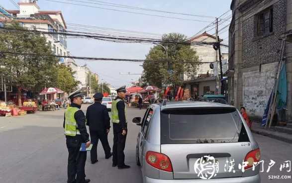 交警一大隊(duì)聯(lián)合多部門開(kāi)展農(nóng)村道路交通秩序整治行動(dòng)