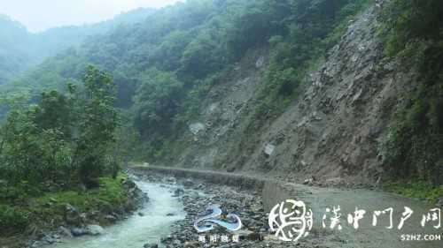 強(qiáng)降雨導(dǎo)致略陽縣部分鄉(xiāng)鎮(zhèn)山體塌方道路受損！