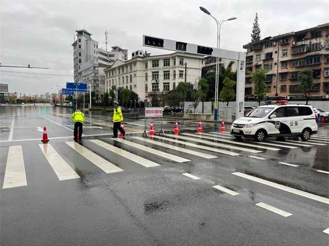 68小時堅守！漢中交警大隊圓滿完成國慶假期道路交通安保任務"