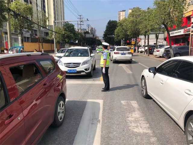 68小時堅守！漢中交警大隊圓滿完成國慶假期道路交通安保任務"