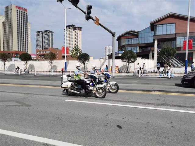68小時堅守！漢中交警大隊圓滿完成國慶假期道路交通安保任務"