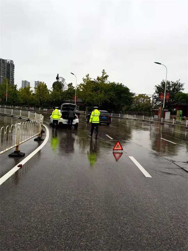 68小時堅守！漢中交警大隊圓滿完成國慶假期道路交通安保任務"