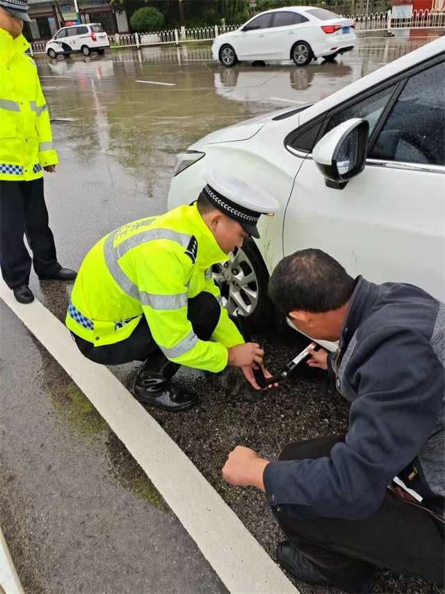 68小時堅守！漢中交警大隊圓滿完成國慶假期道路交通安保任務"