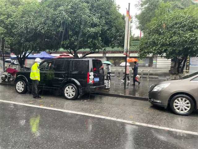 68小時堅守！漢中交警大隊圓滿完成國慶假期道路交通安保任務"
