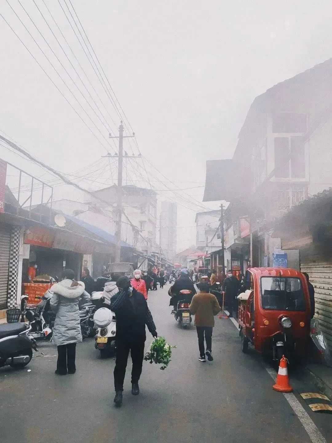 漢中美圖大片！煙火起 照人間，喜悅無邊 執手憶此年。
