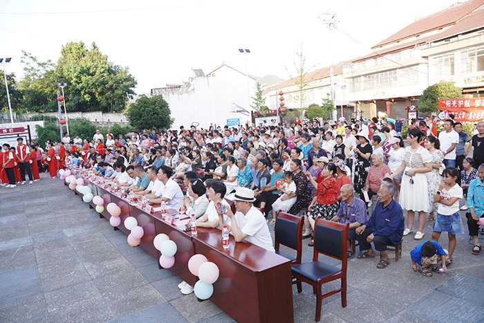陜西理工大學“涓涓理工情意，教育賦能鄉(xiāng)村振興”大舞臺走進南鄭兩河鎮(zhèn)