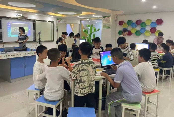 漢中“云課堂”走進中小學 助力城鄉教育均衡發展