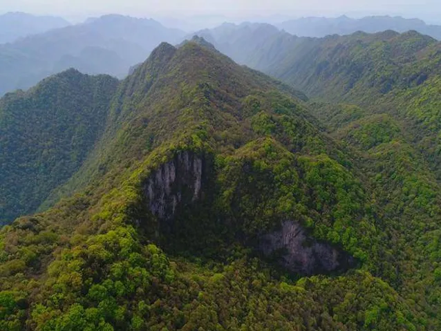 央視《地理·中國》探秘漢中天坑！