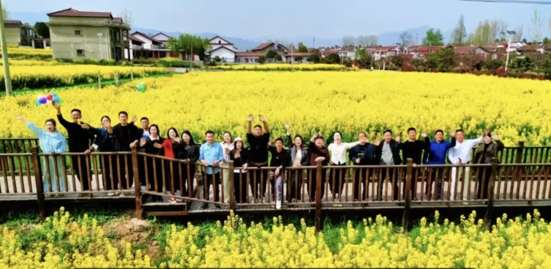 城固開展“相約張騫故里 暢游金色花海”主題采風(fēng)活動