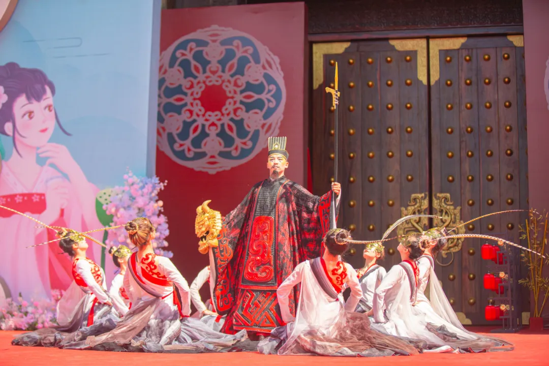 2025“盛世迎華誕·萬人游漢中”漢服嘉年華10月1日啟幕，沉浸式體驗漢韻風華！