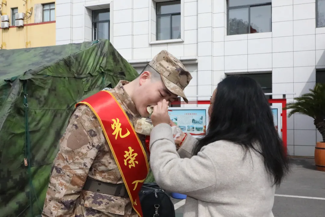 漢中市2025年春季新兵順利啟程