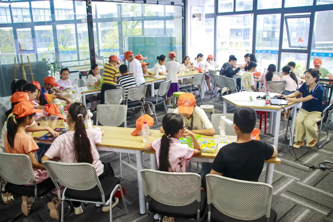一場特別的研學之旅——漢臺區開展“未老關愛”鄉村兒童暑期關愛志愿服務活動側記