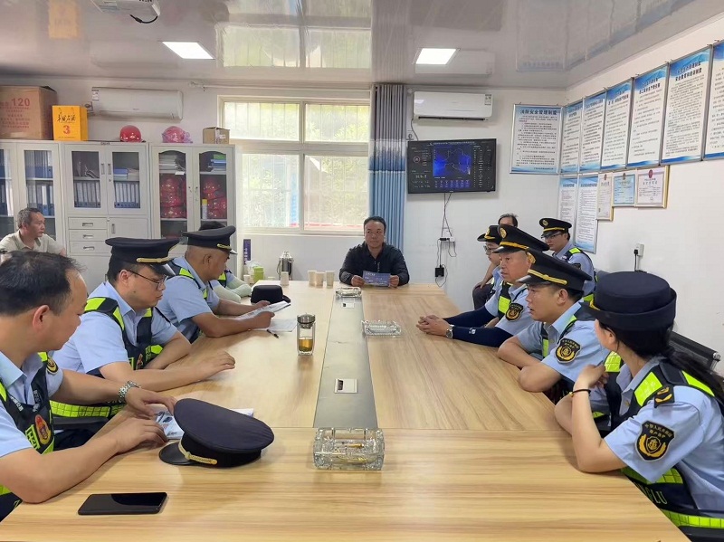 寧強黃壩驛超限站加大宣傳凝聚“全民護路”共識