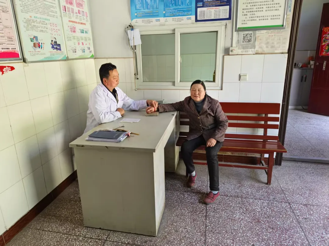 漢中大山里的健康騎士：報廢3輛摩托，騎行12萬公里！