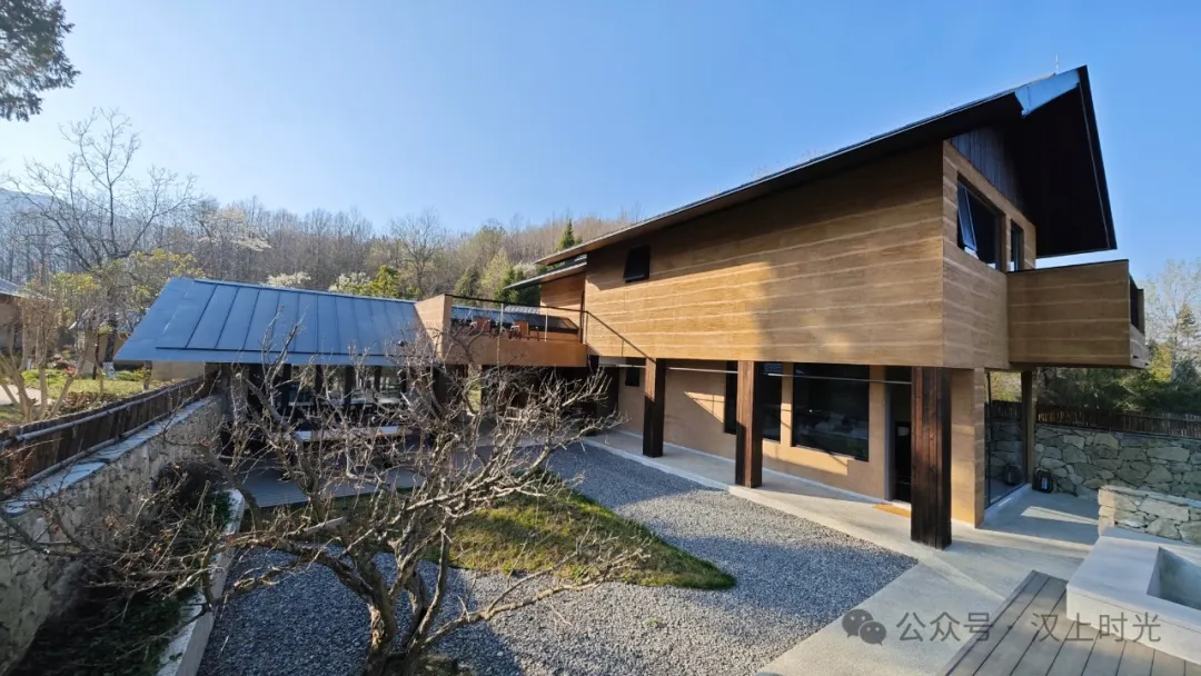看巴山云海，住獨棟小院。走進鎮巴歡喜山，把自己住在風景里。
