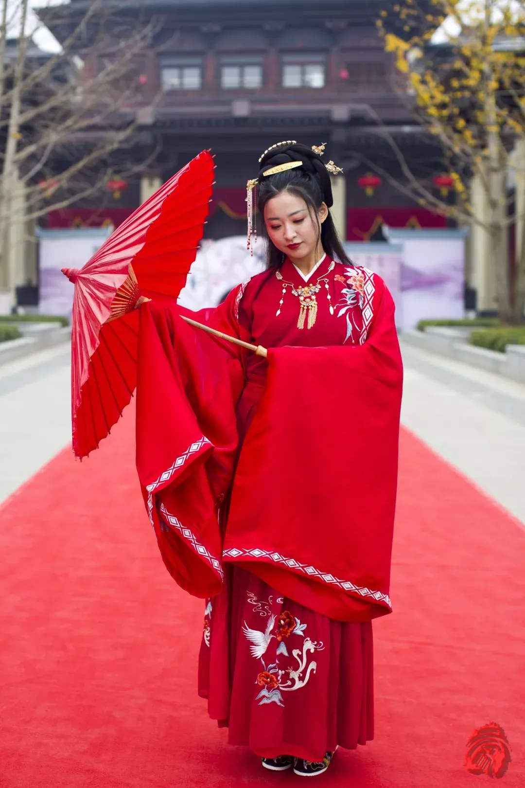 2025“盛世迎華誕·萬人游漢中”漢服嘉年華10月1日啟幕，沉浸式體驗漢韻風華！