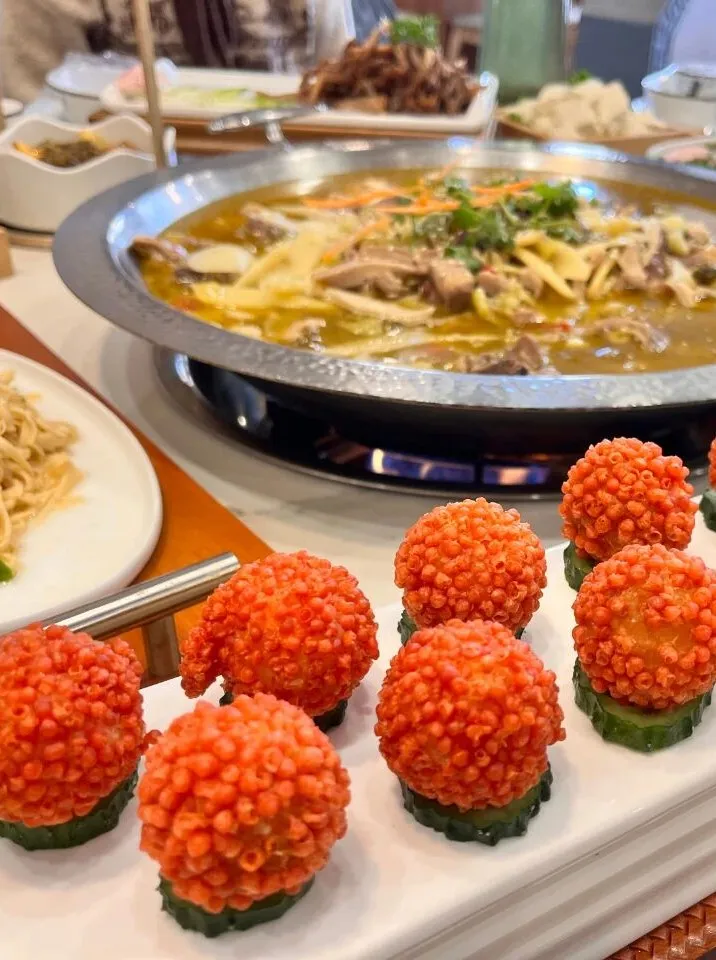 跟著非遺美食游南鄭：酸辣鮮香、肉嫩湯美的泡姜雞。