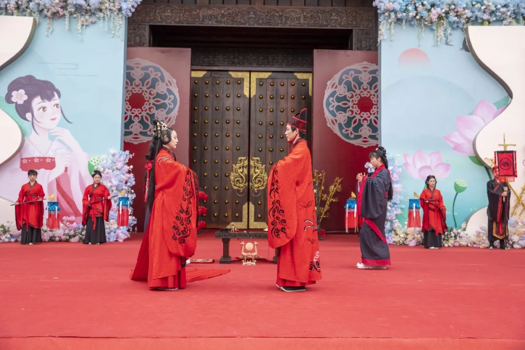 2025“盛世迎華誕·萬人游漢中”漢服嘉年華10月1日啟幕，沉浸式體驗漢韻風華！