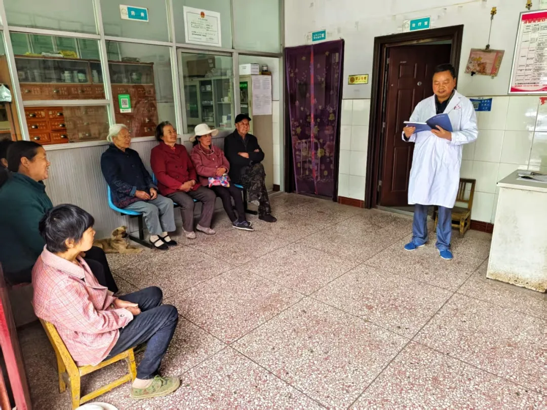 漢中大山里的健康騎士：報廢3輛摩托，騎行12萬公里！