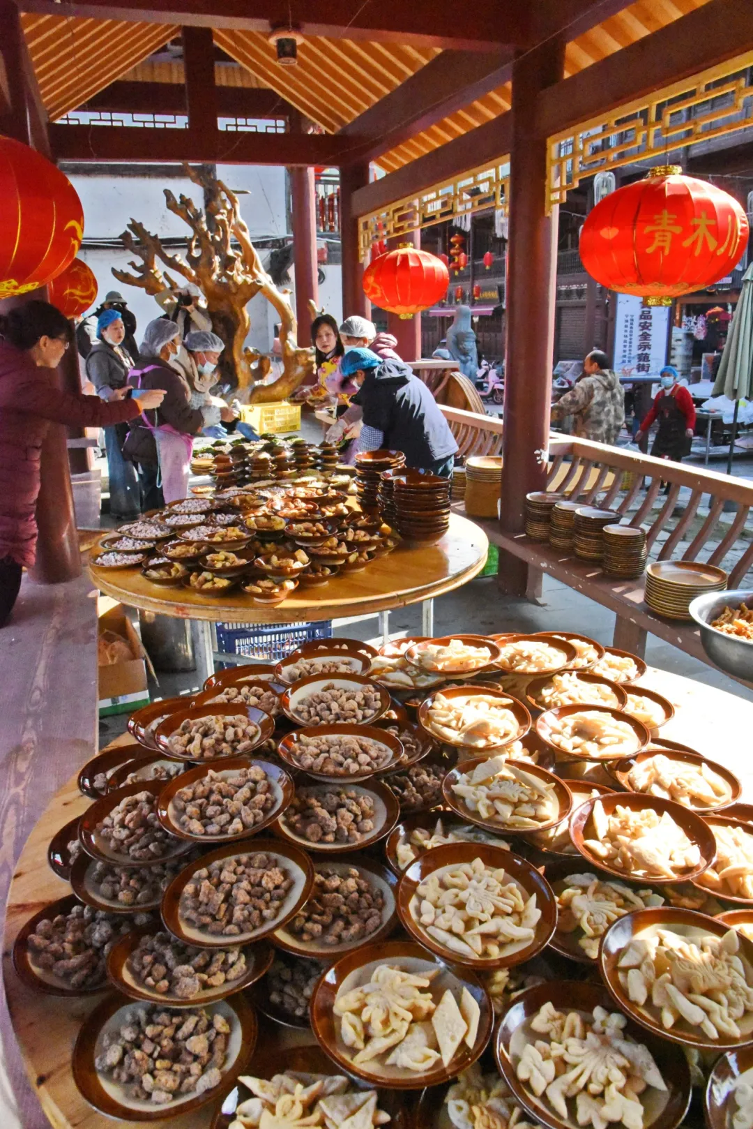中國·青木川第八屆千人百桌輔唐宴開席 非遺與羌年共繪文旅新圖景