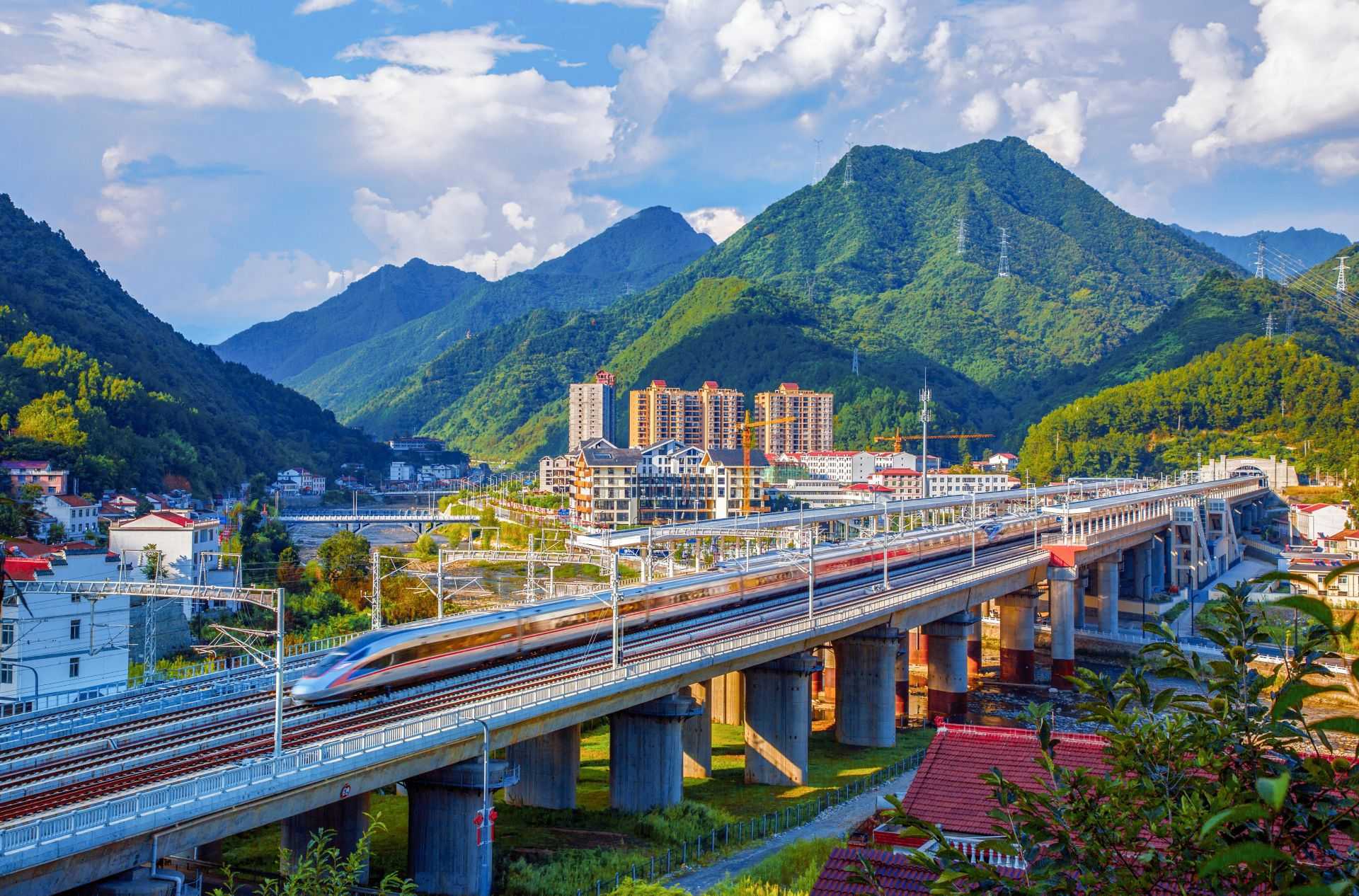 多圖震撼！這十年，漢中交通“C位出道”！